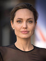Анджелина Джоли пояснила причину отсутствия любовника